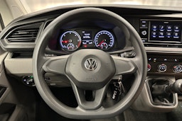 valkoinen Volkswagen Transporter 2020 kuva 10.