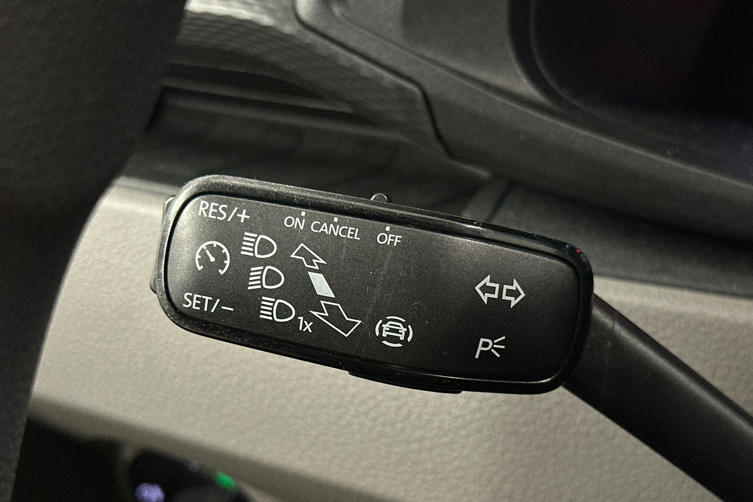 valkoinen Volkswagen Transporter 2020 kuva 11.