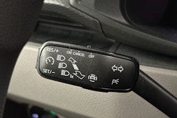 valkoinen Volkswagen Transporter 2020 kuva 11.