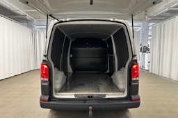 valkoinen Volkswagen Transporter 2020 kuva 9.