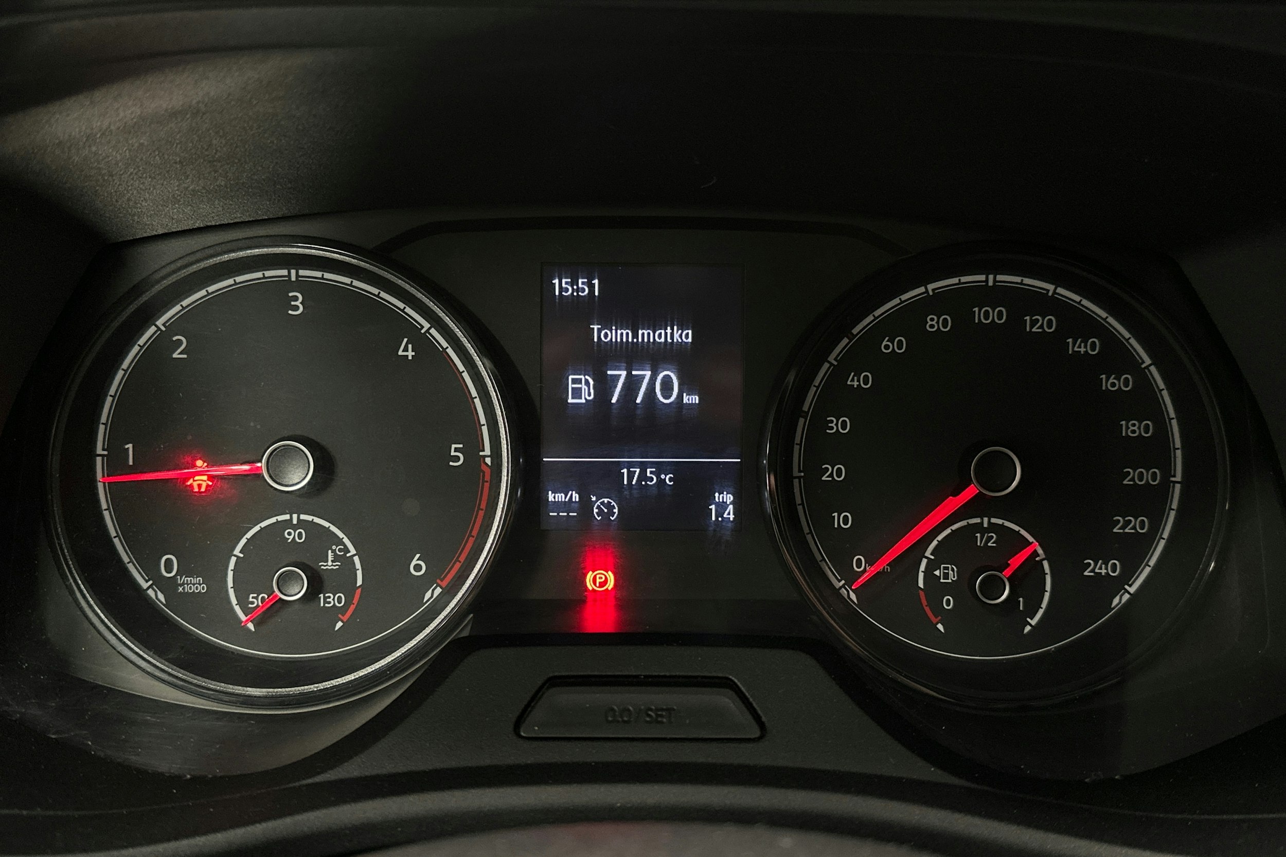 valkoinen Volkswagen Transporter 2020 kuva 16.