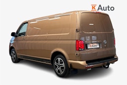 ruskea Volkswagen Transporter 2020 kuva 2.