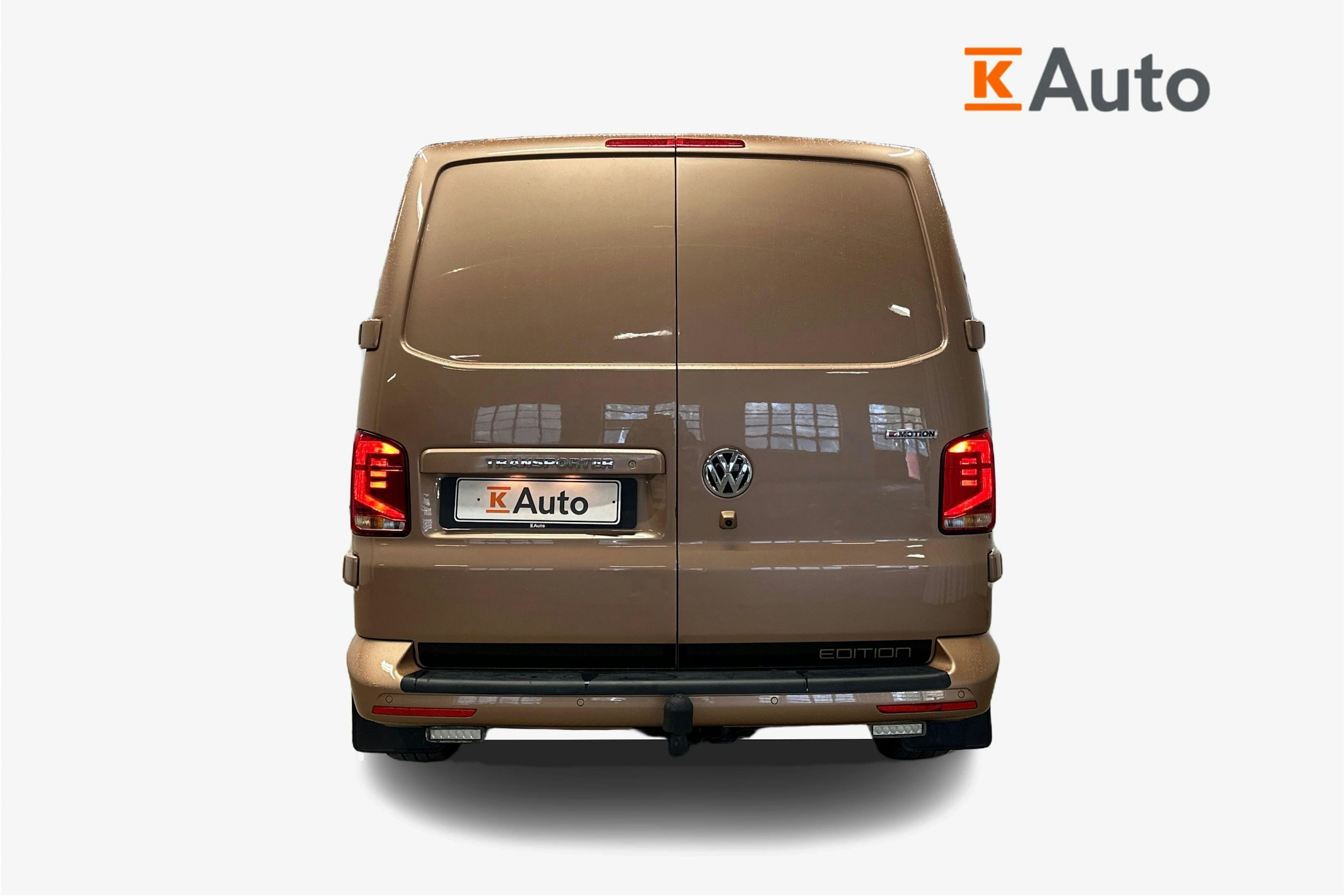 ruskea Volkswagen Transporter 2020 kuva 3.