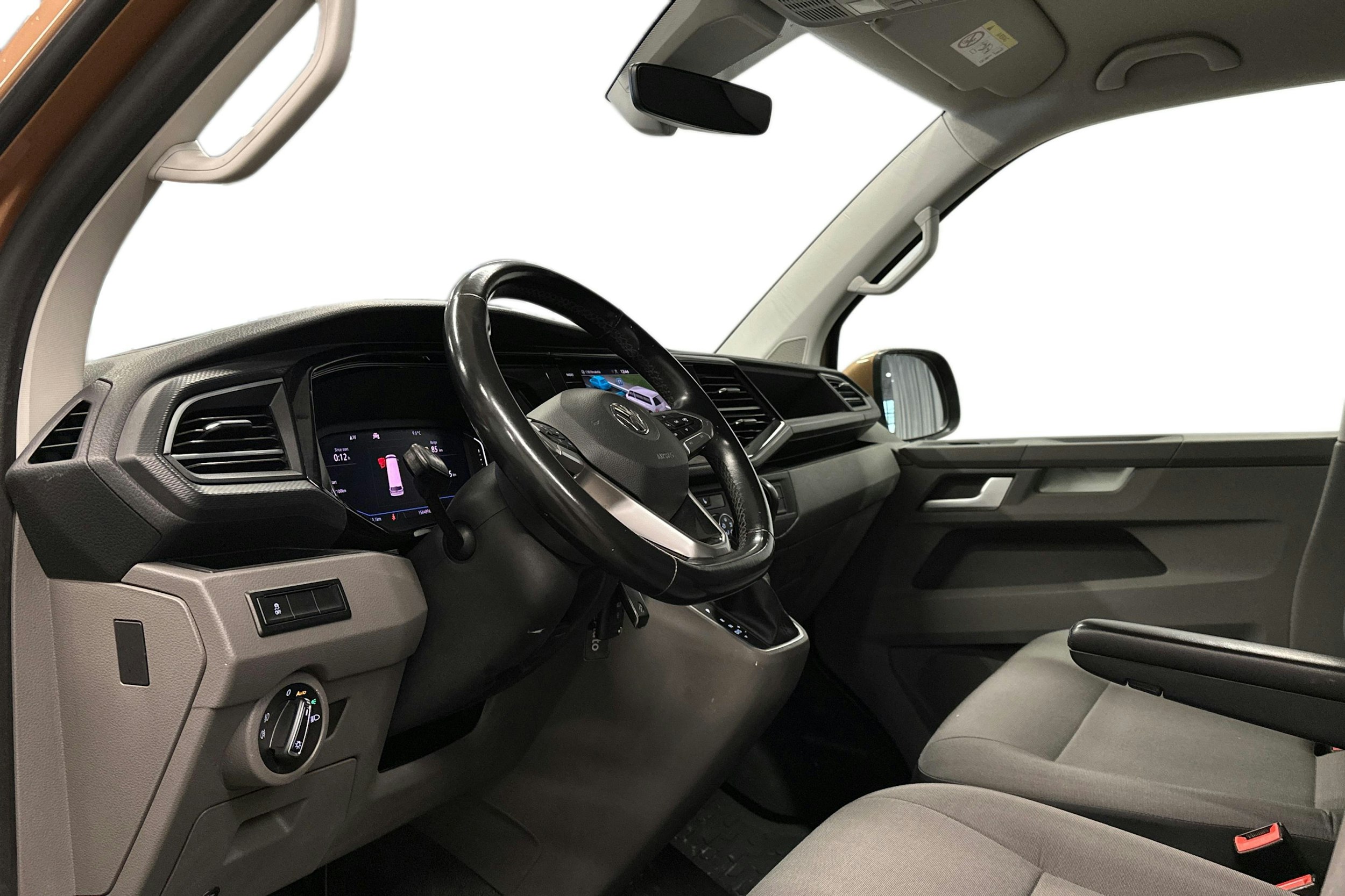 ruskea Volkswagen Transporter 2020 kuva 6.