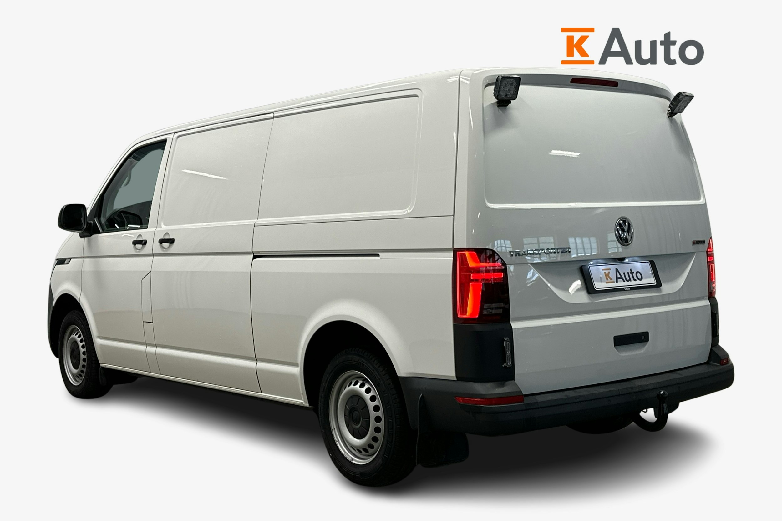 valkoinen Volkswagen Transporter 2020 kuva 2.