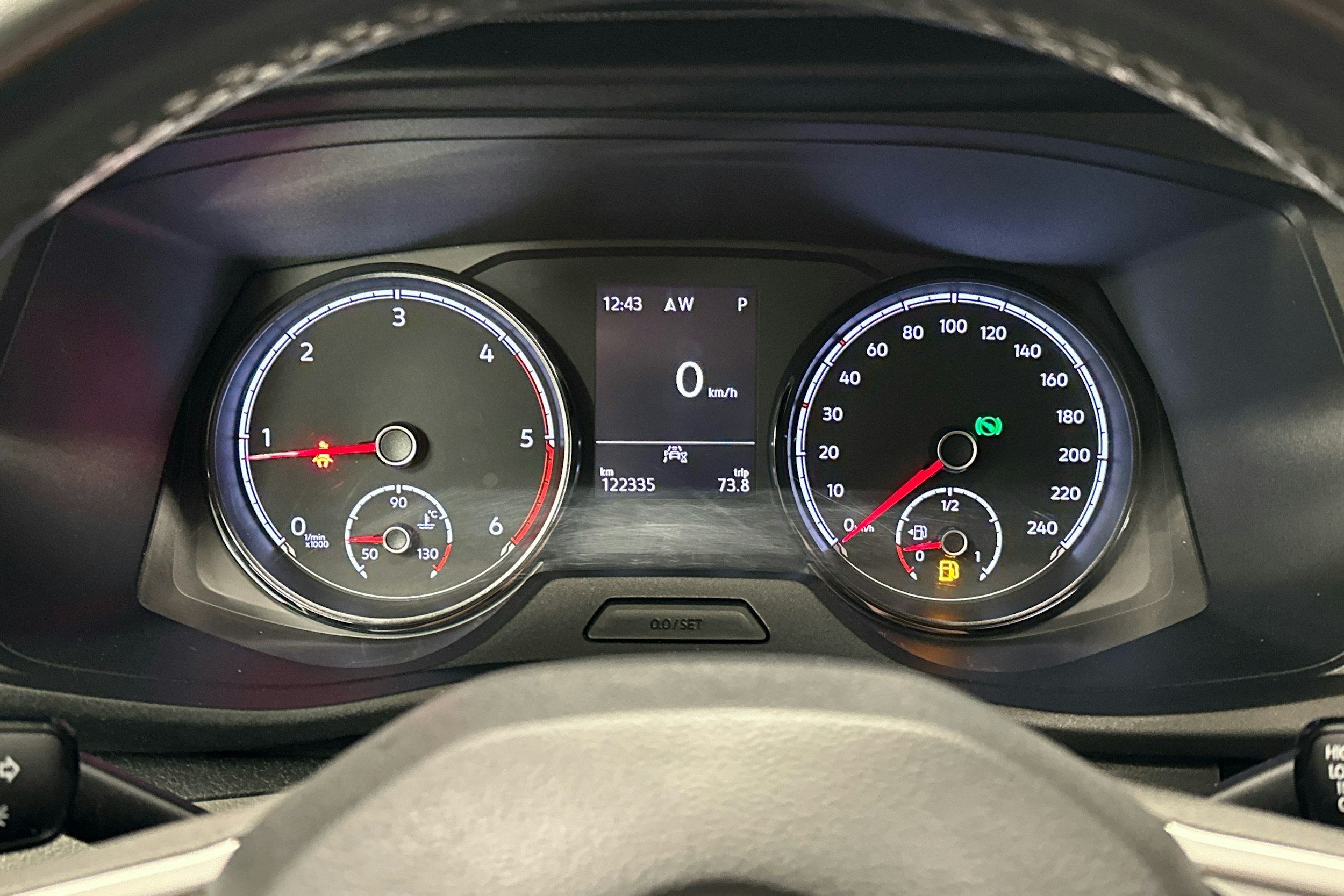valkoinen Volkswagen Transporter 2020 kuva 14.