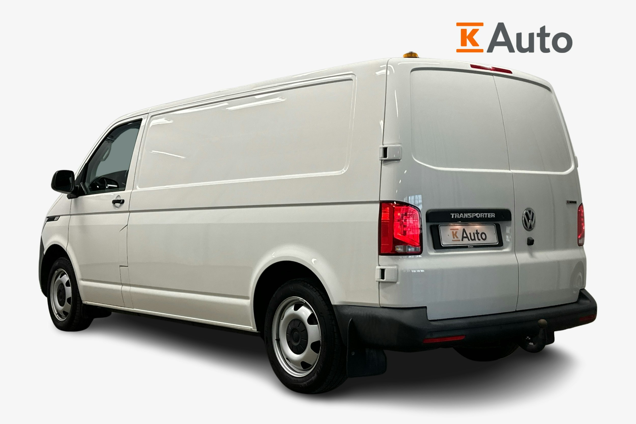 valkoinen Volkswagen Transporter 2020 kuva 2.