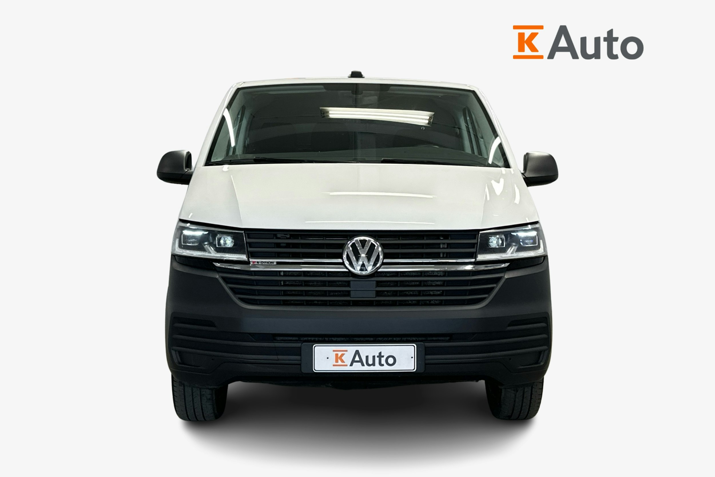 valkoinen Volkswagen Transporter 2020 kuva 4.