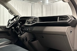 valkoinen Volkswagen Transporter 2020 kuva 11.