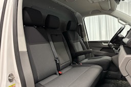 valkoinen Volkswagen Transporter 2020 kuva 7.