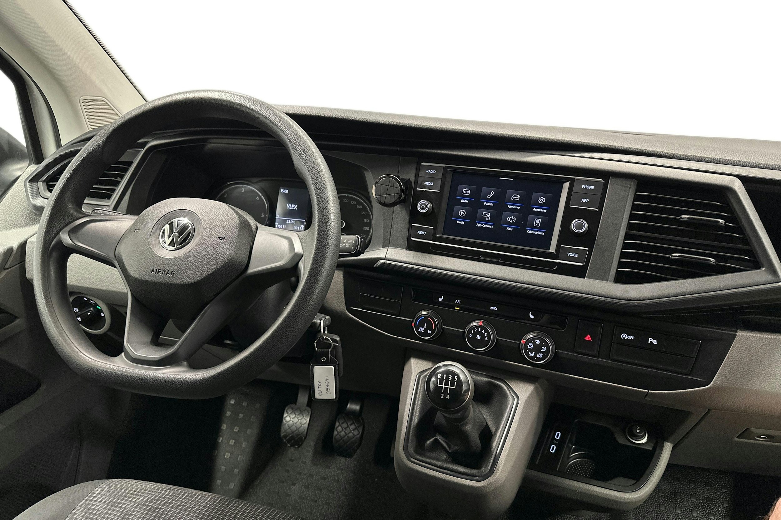 valkoinen Volkswagen Transporter 2020 kuva 7.
