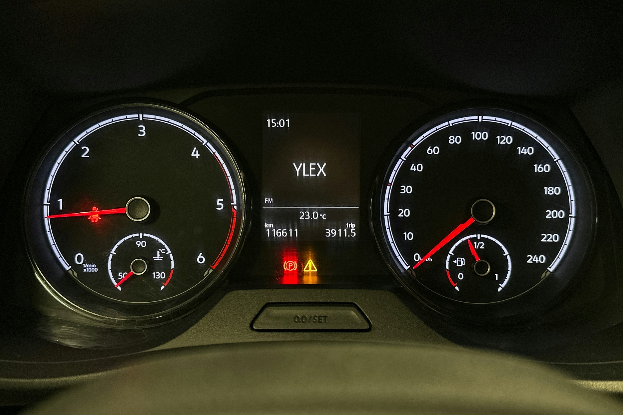 valkoinen Volkswagen Transporter 2020 kuva 16.