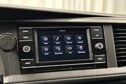 valkoinen Volkswagen Transporter 2020 kuva 17.