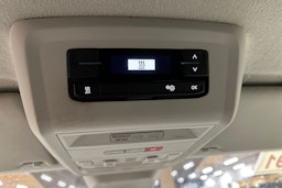 valkoinen Volkswagen Transporter 2020 kuva 29.