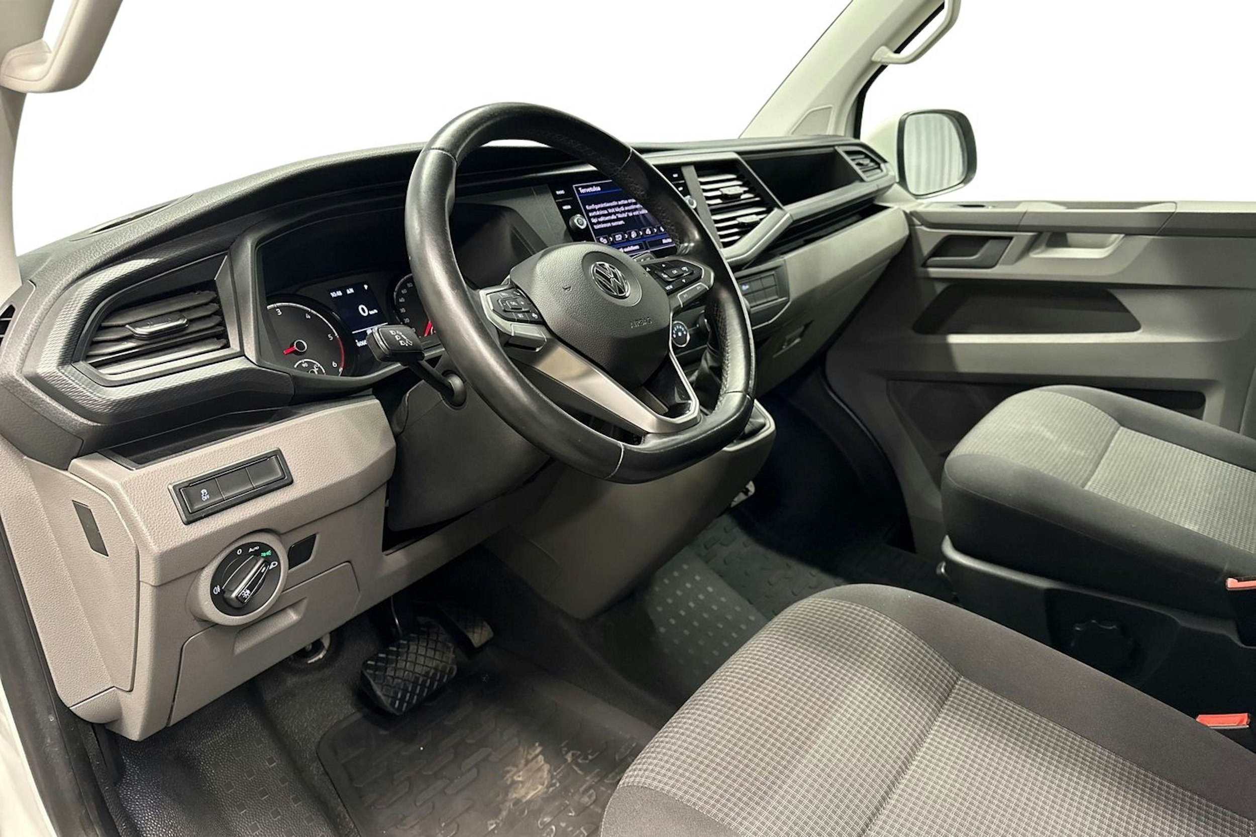 valkoinen Volkswagen Transporter 2020 kuva 7.