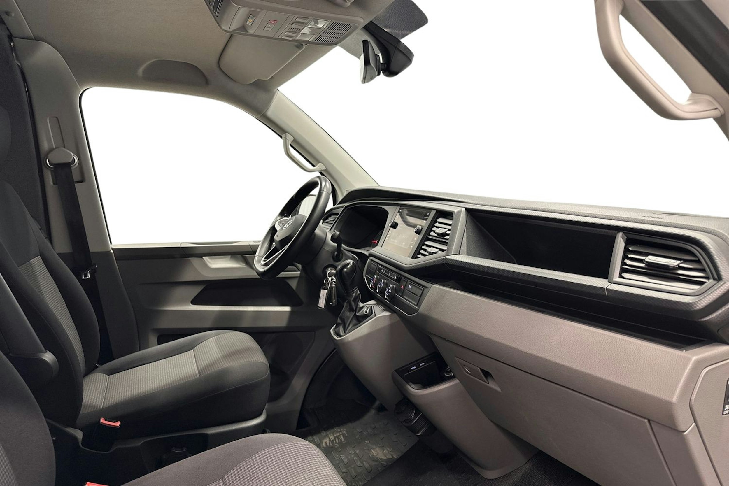 valkoinen Volkswagen Transporter 2020 kuva 9.