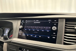 valkoinen Volkswagen Transporter 2020 kuva 20.