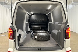 valkoinen Volkswagen Transporter 2020 kuva 29.
