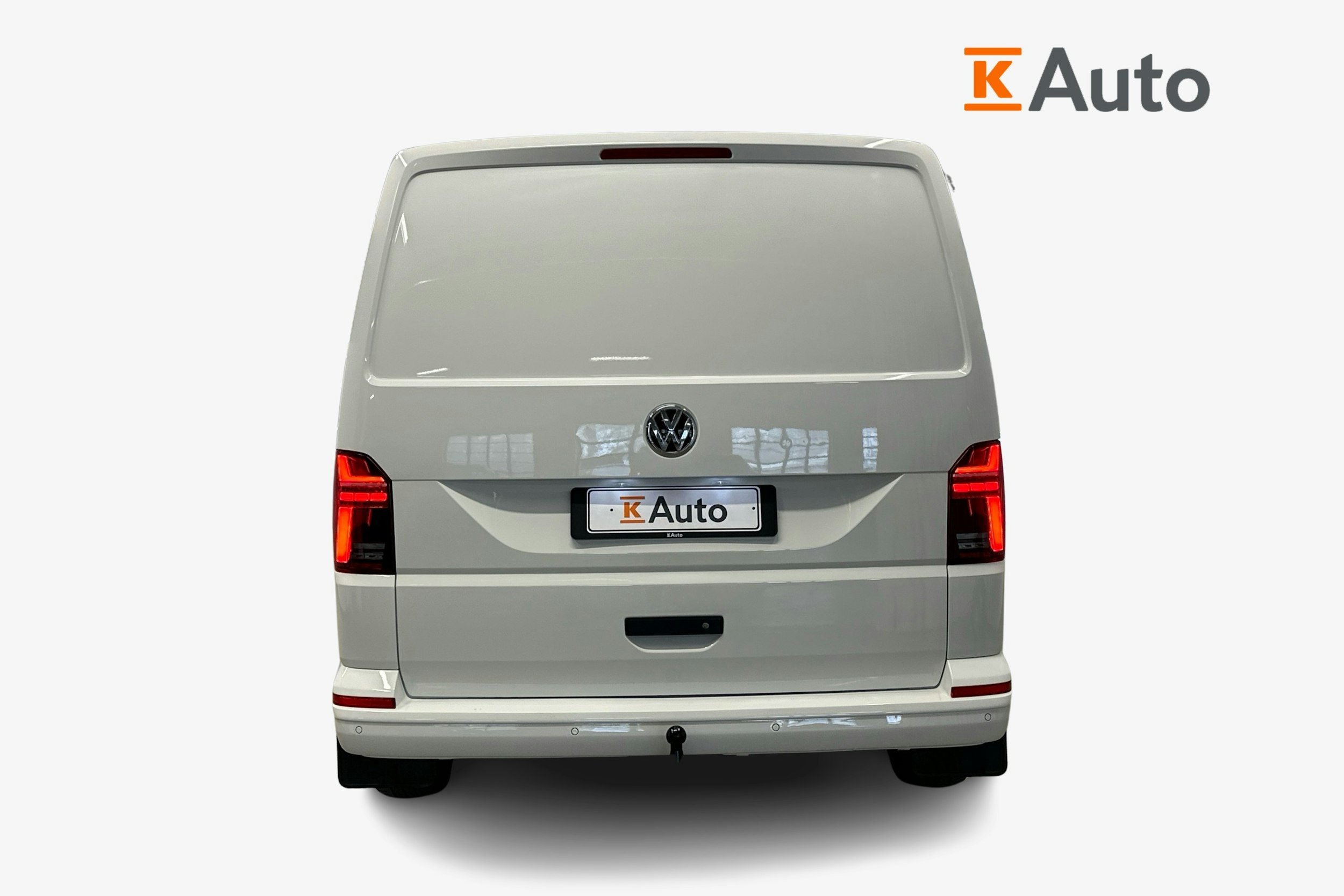 valkoinen Volkswagen Transporter 2020 kuva 3.