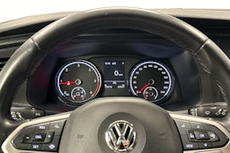 valkoinen Volkswagen Transporter 2020 kuva 10.