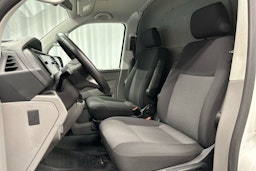 valkoinen Volkswagen Transporter 2020 kuva 16.