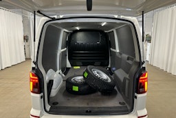 valkoinen Volkswagen Transporter 2020 kuva 18.