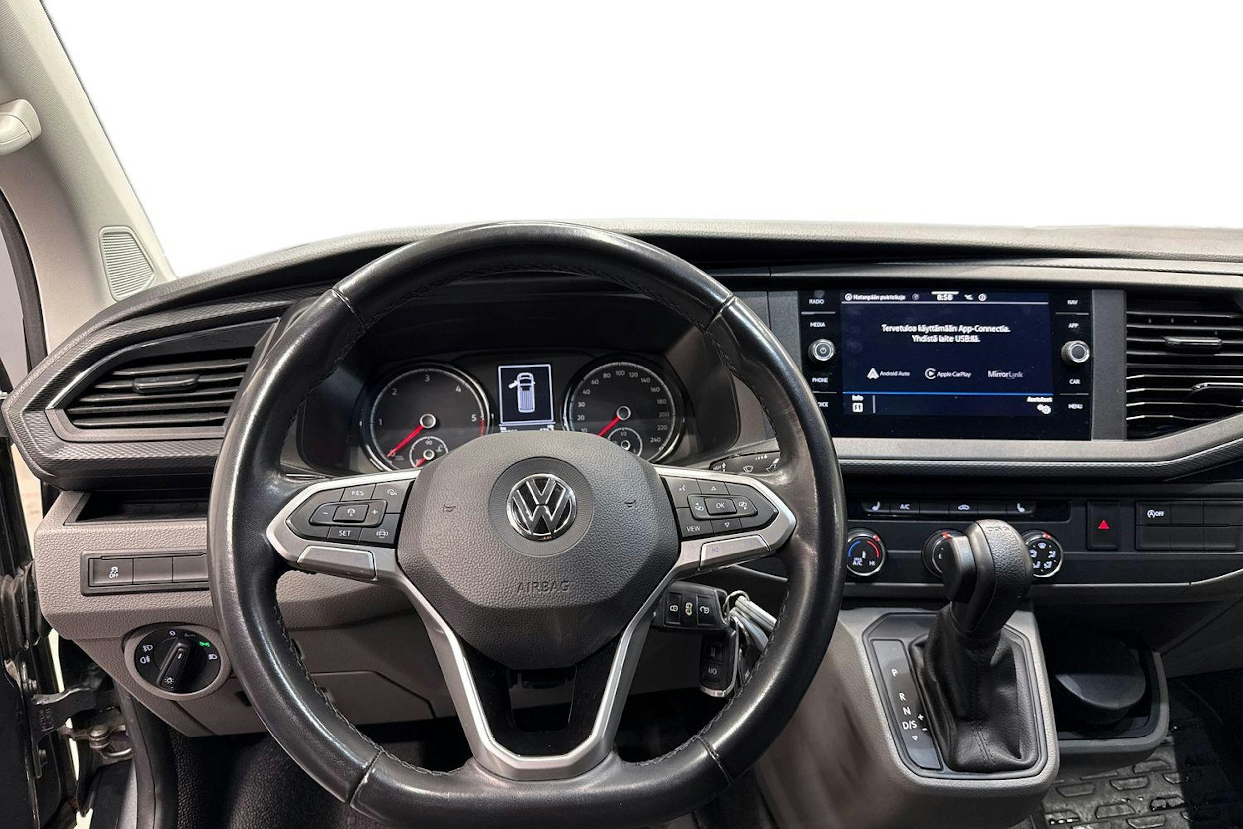 harmaa Volkswagen Transporter 2020 kuva 9.