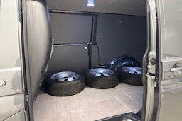 harmaa Volkswagen Transporter 2020 kuva 25.