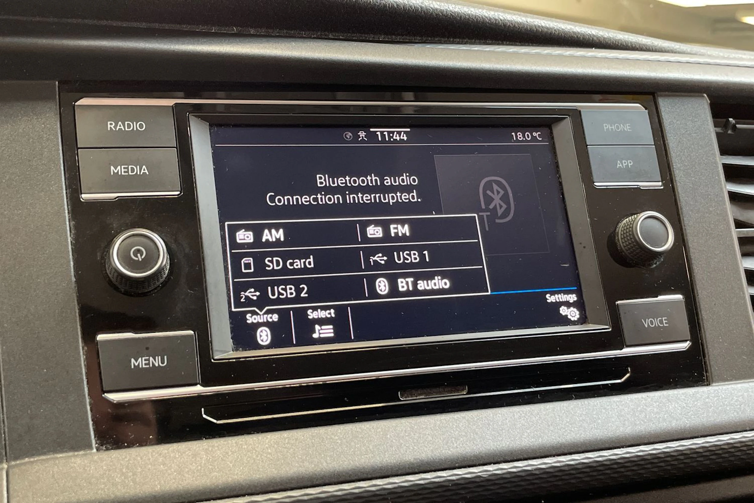 musta Volkswagen Transporter 2020 kuva 16.