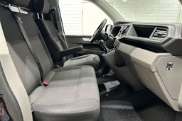 musta Volkswagen Transporter 2020 kuva 22.