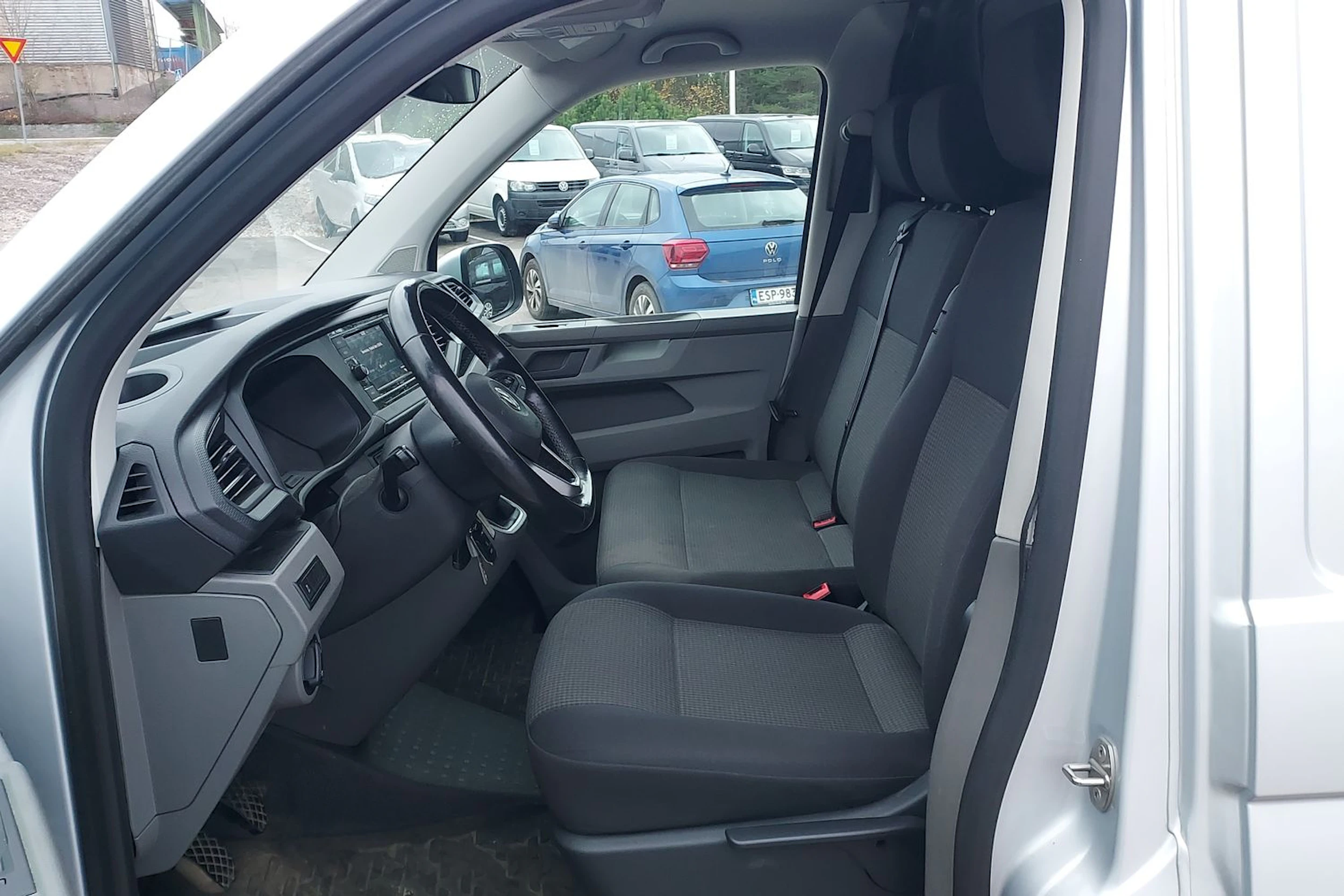 hopea Volkswagen Transporter 2020 kuva 4.