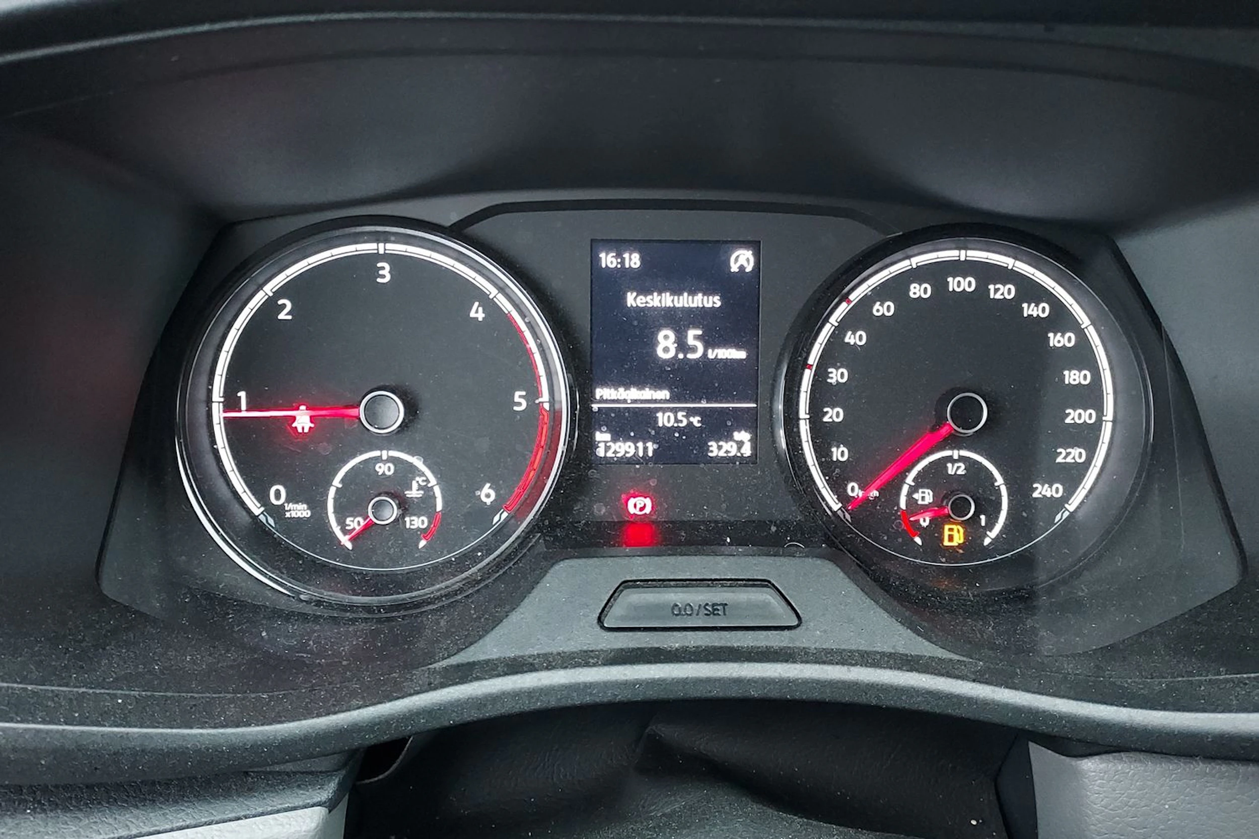 hopea Volkswagen Transporter 2020 kuva 5.
