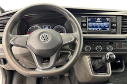 valkoinen Volkswagen Transporter 2020 kuva 7.
