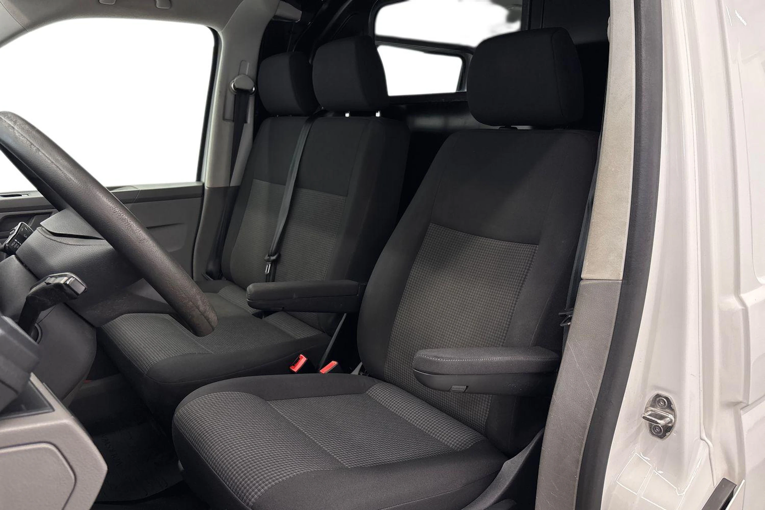 valkoinen Volkswagen Transporter 2020 kuva 8.