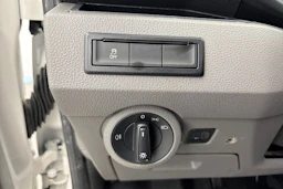 valkoinen Volkswagen Transporter 2020 kuva 14.