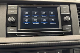 valkoinen Volkswagen Transporter 2020 kuva 16.