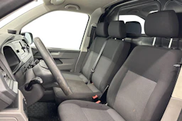 valkoinen Volkswagen Transporter 2020 kuva 11.
