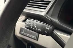 valkoinen Volkswagen Transporter 2020 kuva 24.