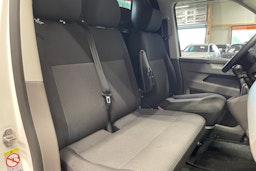 valkoinen Volkswagen Transporter 2020 kuva 21.