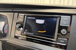 valkoinen Volkswagen Transporter 2020 kuva 18.
