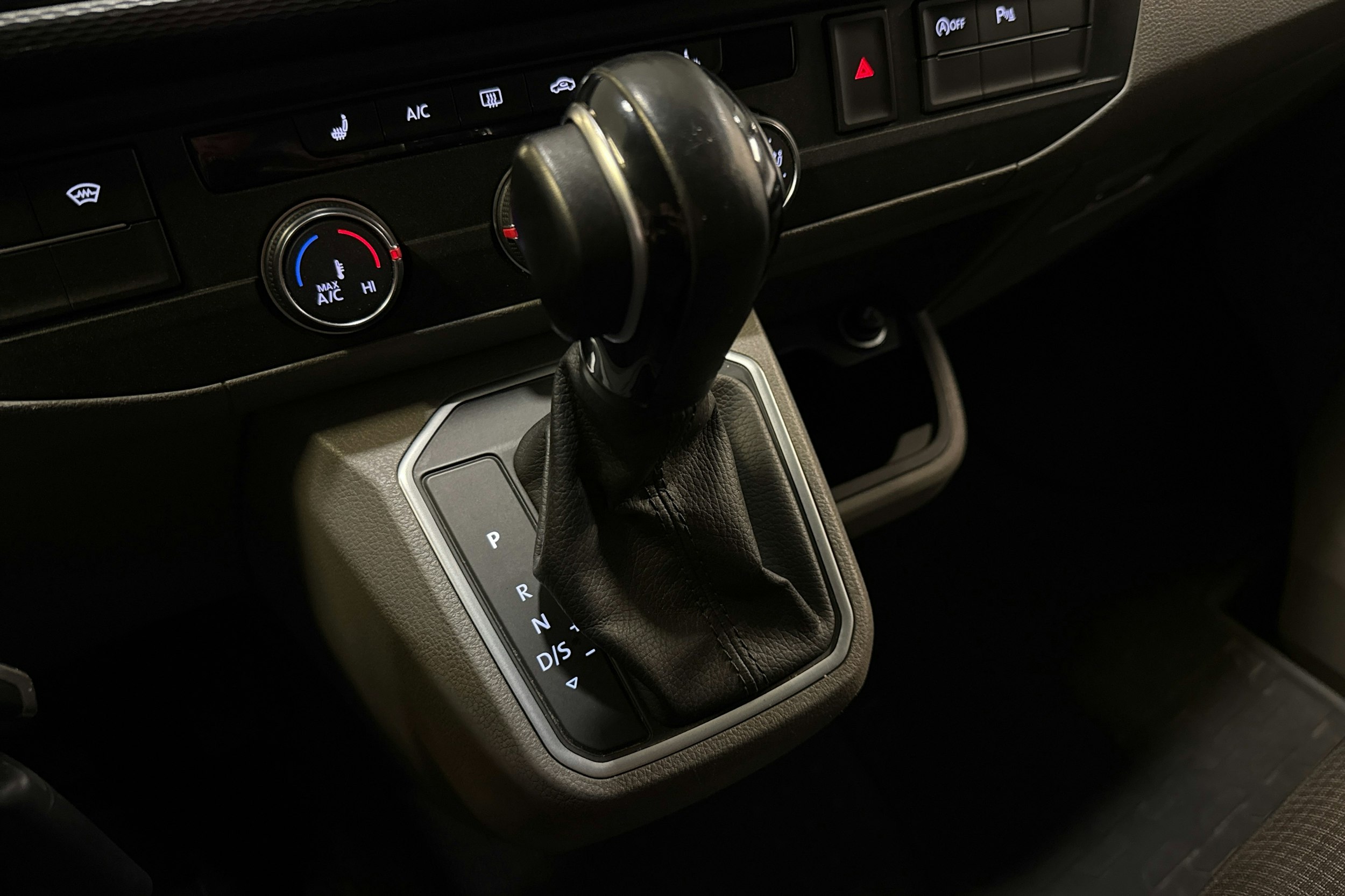 Hopea Volkswagen TRANSPORTER 2020 kuva 19.