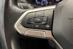 valkoinen Volkswagen Transporter 2020 kuva 15.