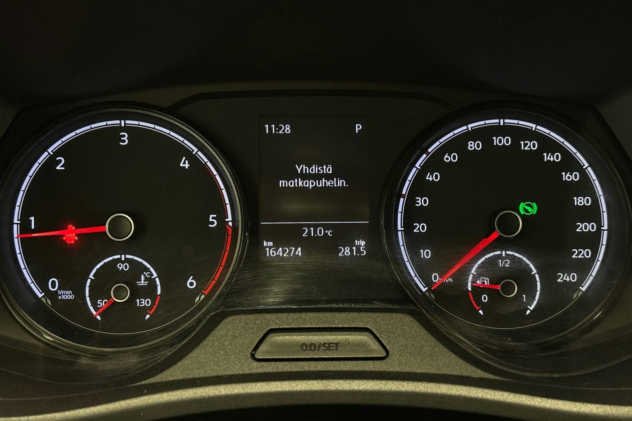 valkoinen Volkswagen Transporter 2020 kuva 17.