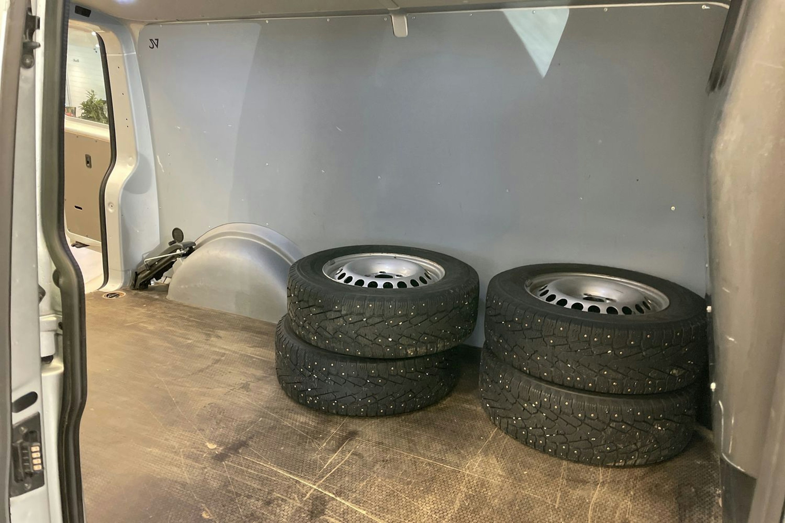 Hopea Volkswagen TRANSPORTER 2020 kuva 16.