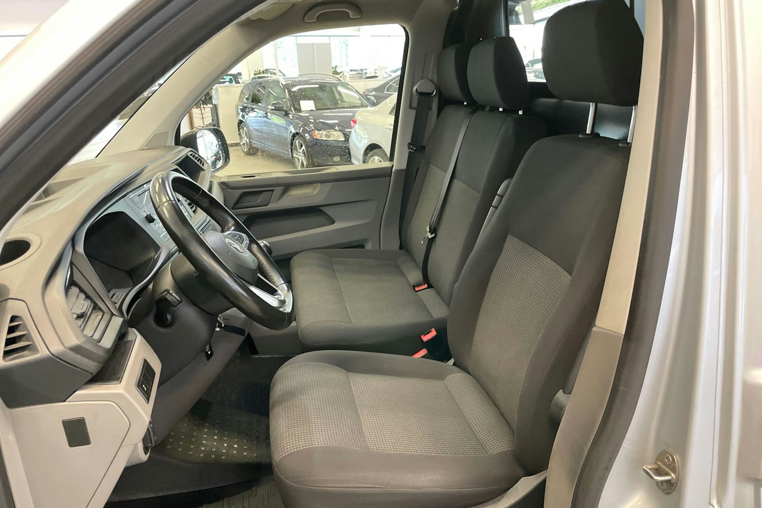 Hopea Volkswagen TRANSPORTER 2020 kuva 10.