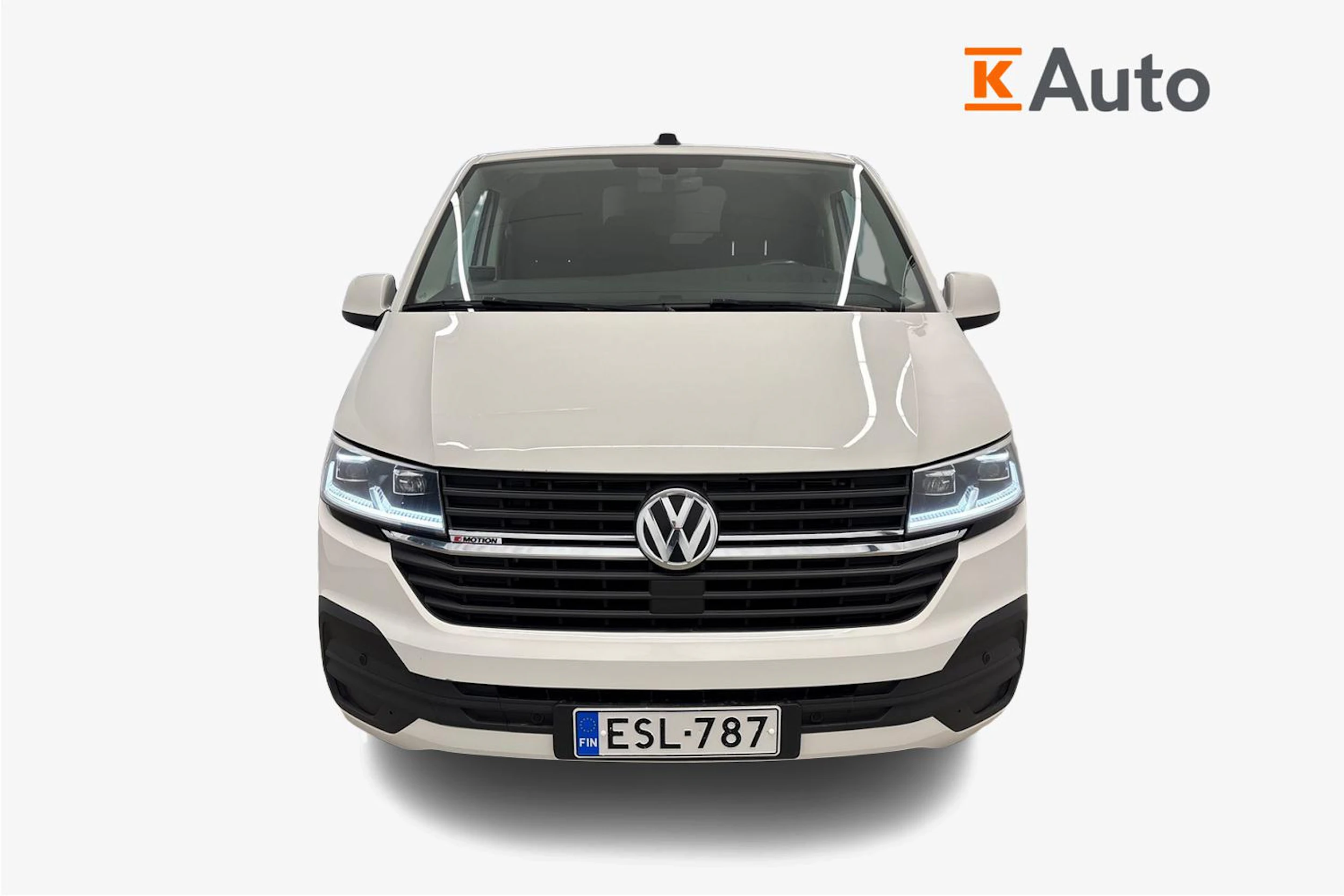 valkoinen Volkswagen Transporter 2020 kuva 5.