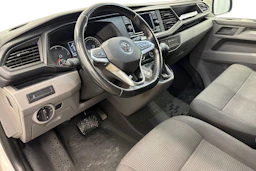 valkoinen Volkswagen Transporter 2020 kuva 8.