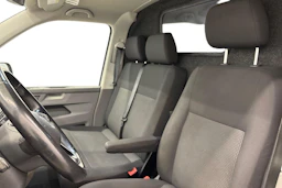 valkoinen Volkswagen Transporter 2020 kuva 11.
