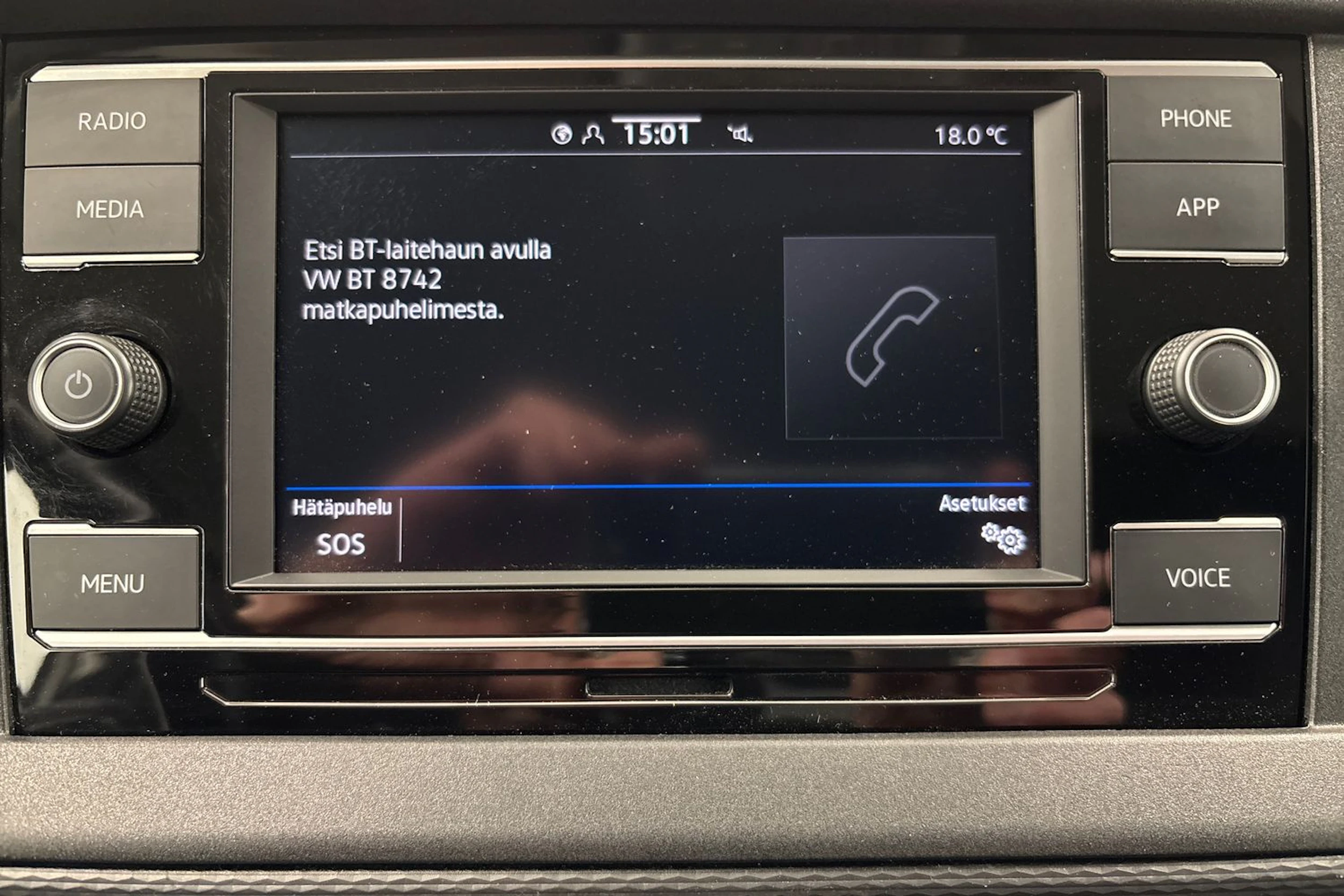 valkoinen Volkswagen Transporter 2020 kuva 16.