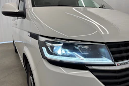 valkoinen Volkswagen Transporter 2020 kuva 30.